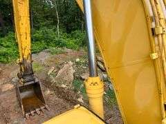 1998  John Deere  450LC  Hydraulic Excavator