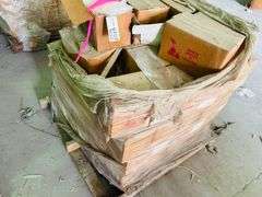 Pallet of new poly shipping bags