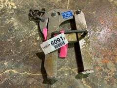 Pallet Gator Pallet Puller