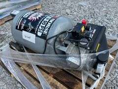 Unused IRON HORSE 1.5 HP / 20 Gal. Air Compressor