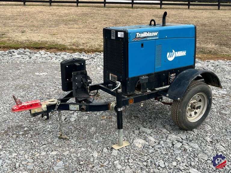 MILLER TRAILBLAZER 325 Welder / Generator