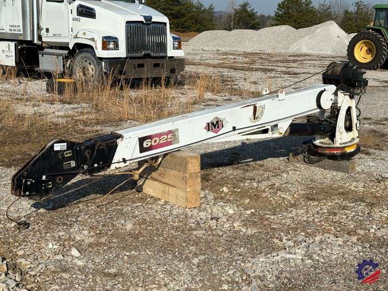2005 IMT 6025 S2 10.5K Mechanics Truck Crane