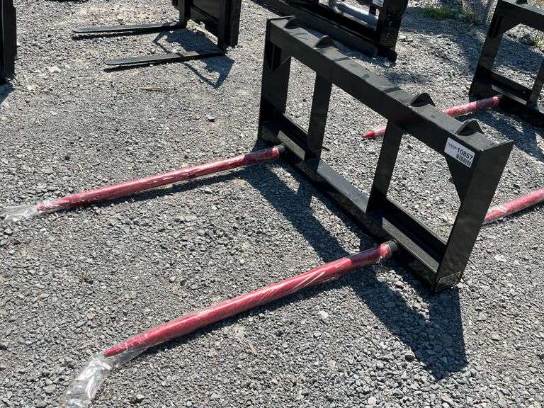 Unused 2026 FUTURE FT-BF47 Skid Steer Bale Fork Attachment