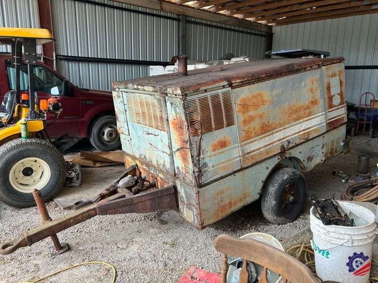 LeRoi Towable Air Compressor