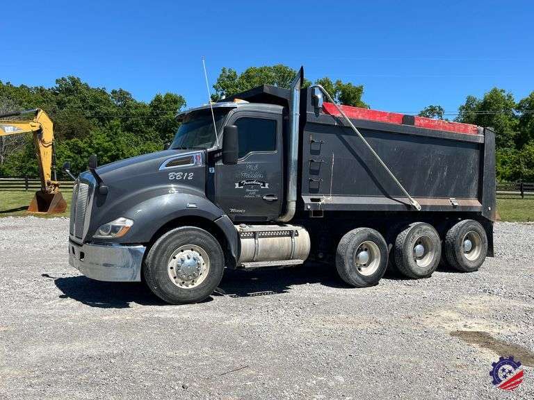 2017  KENWORTH  T680  Tri-Axle  Dump Truck