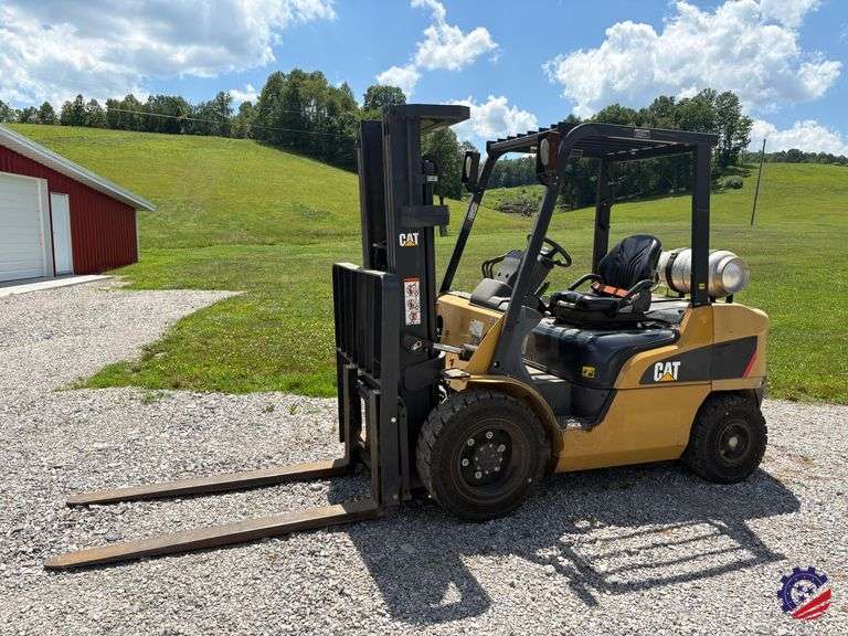 CAT GP30N Forklift
