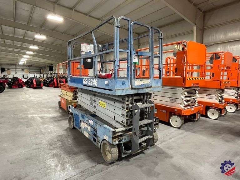 GENIE GS-3246 Scissor Lift