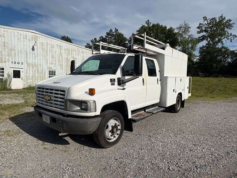 (INOP) 2006 Chevrolet C4500 Crew Cab Service Truck