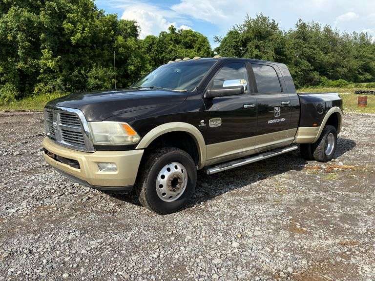2011 Ram 3500 Laramie Longhorn Crew Cab Dually Diesel Pickup Truck