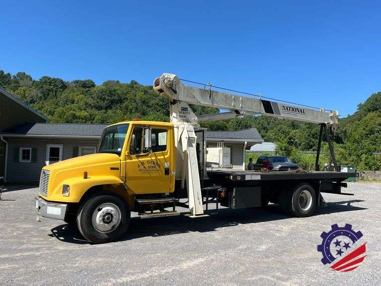 1999 FREIGHTLINER FL70 S/A Boom Truck