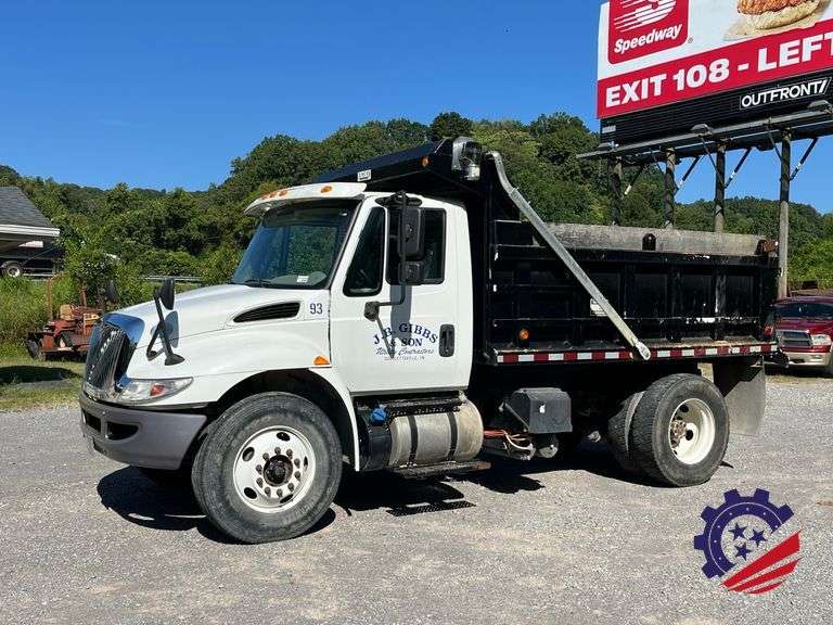 2018 INTERNATIONAL 4300 SBA S/A Dump Truck