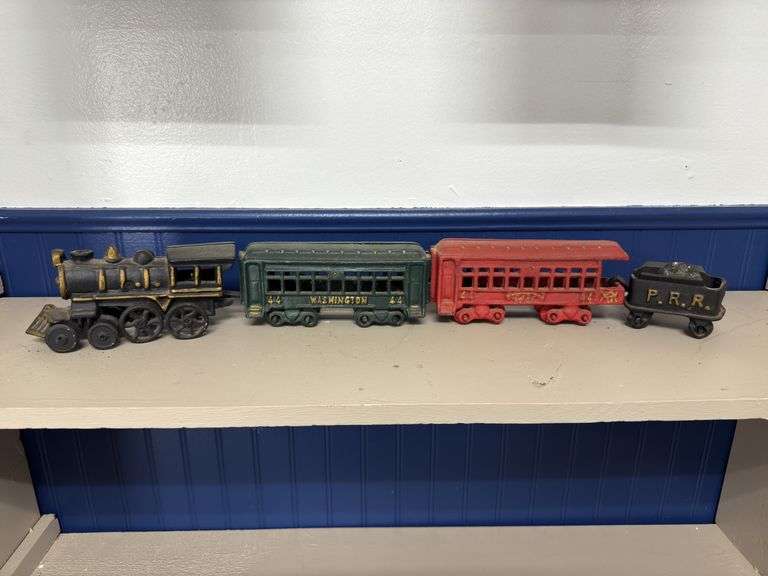 Cast iron train. Vintage Pennsylvania railroad
