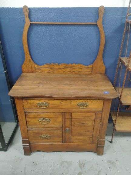 Early 1900's oak wash basin stand