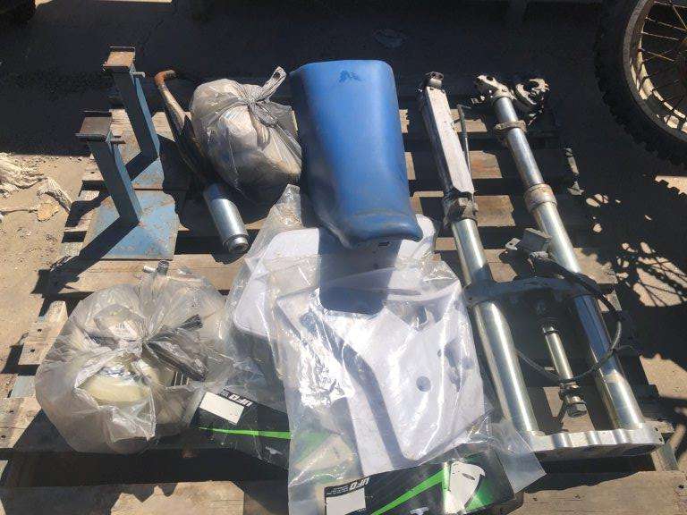Yamaha 92WR250Z Enduro Motorbike Inc Pallet of Parts
