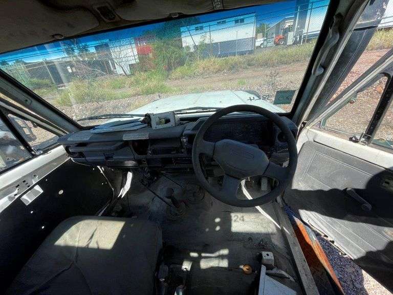 2002 Toyota Landcruiser HZJ79R Utility