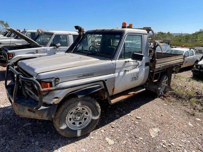 2001 Toyota Landcruiser HZJ79R Utility