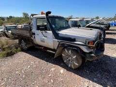 2001 Toyota Landcruiser HZJ79R Utility