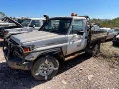 2001 Toyota Landcruiser HZJ79R Utility