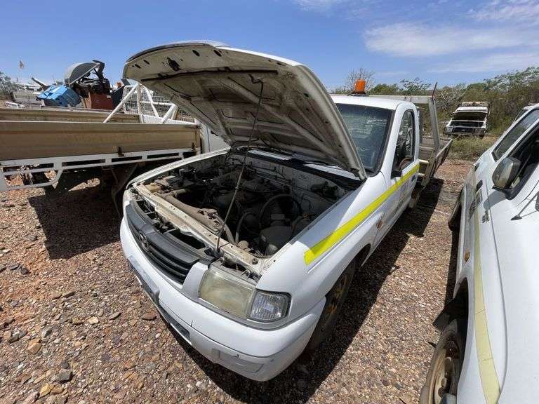 2003 Mazda Bravo 2600  F Utility Trayback
