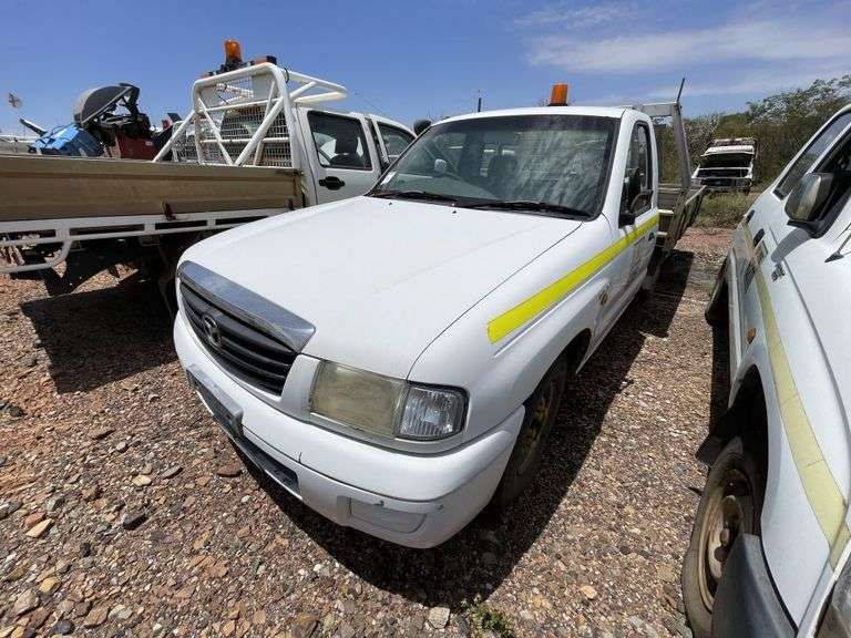 2003 Mazda Bravo 2600  F Utility Trayback