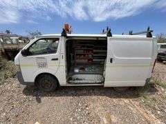 2007 Toyota Hiace 200 Van