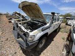 2004 Toyota Hilux LN167R Crew Cab Utility