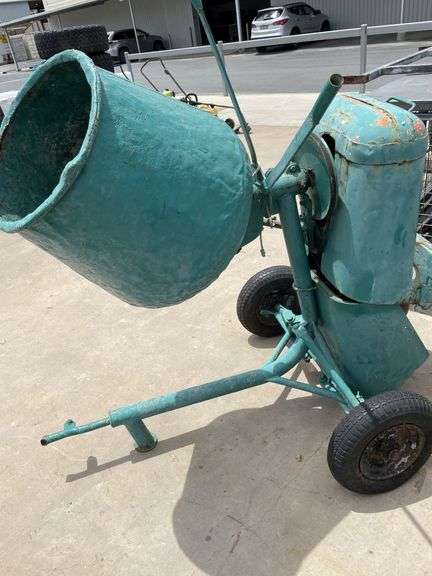 Aqua Petrol Cement Mixer