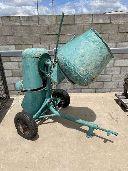 Aqua Petrol Cement Mixer
