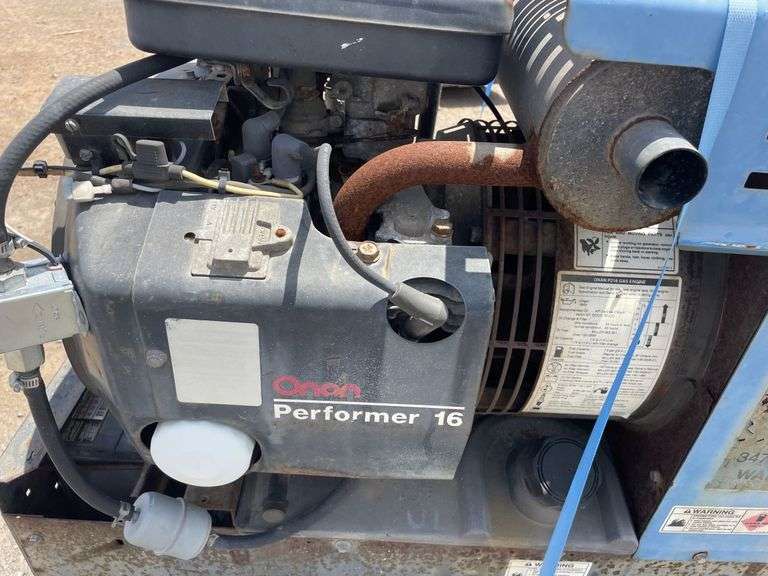 Miller Farmrite Bobcat 225G AC/DC Welder Generator