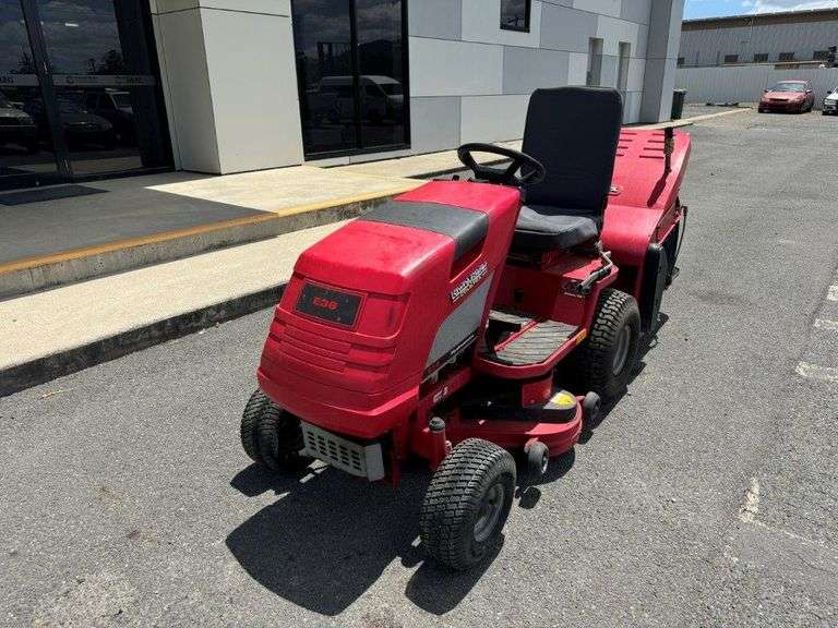 Laswnmaster Hydrostatic E36 Mower