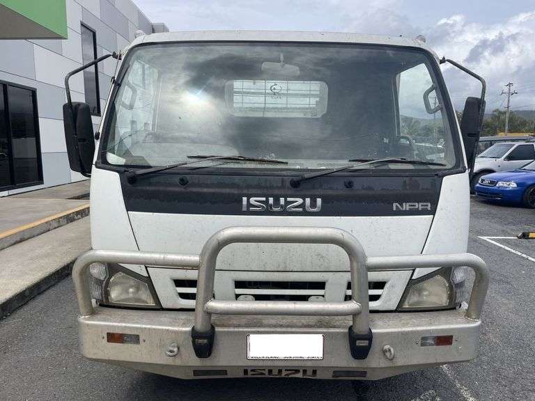 2007 Isuzu N5 NPR Tray Truck