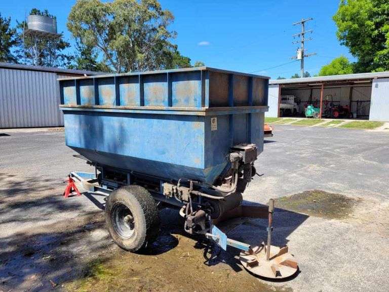 Muck Spreader - Located APPLETHORPE