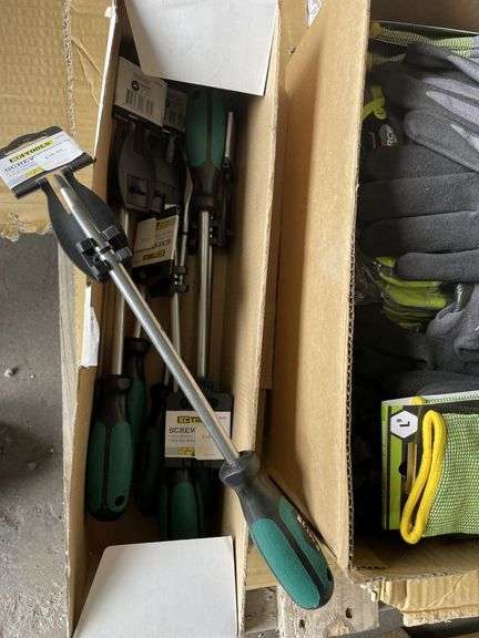 Pallet Safety Wear inc Gloves, Eyewear, Suites and Screw Drivers