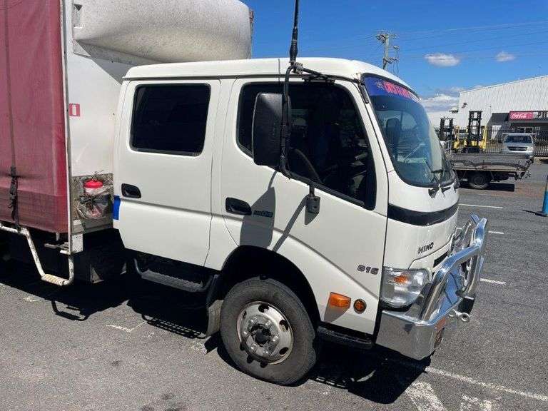 2007 Hino 300c Pantech 816 Crew Cab Truck