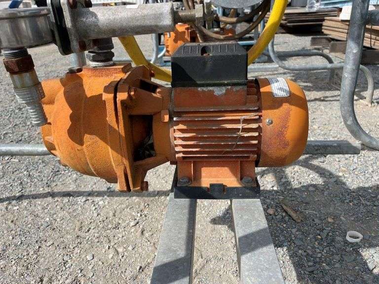 1x Hose Reels on Frame