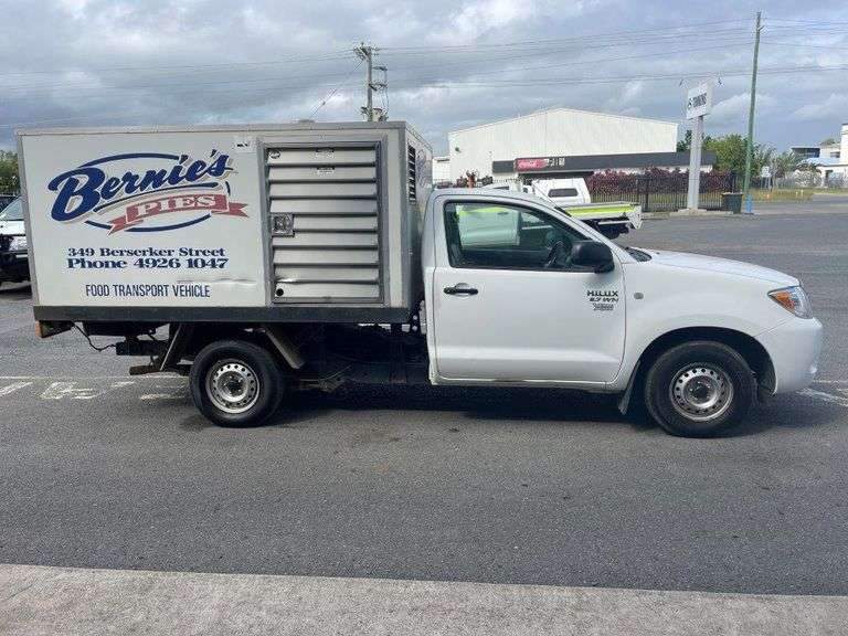 2007 Toyota Hilux 150 Series Food Van Utility