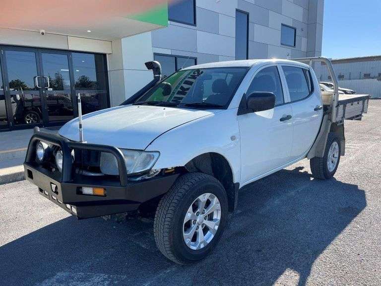 2010 Mitsubishi Triton Dual Cab 4x4 Utility