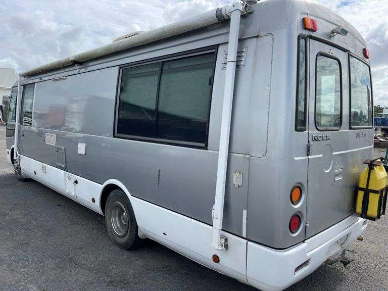 2002 Mitsubishi BE600 Rosa Motorhome