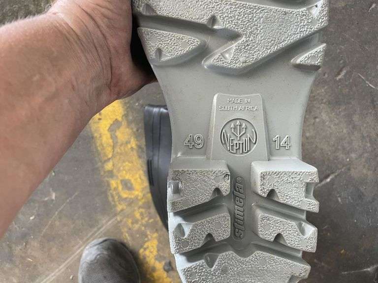 Pallet Various Size Saftey Gumboots