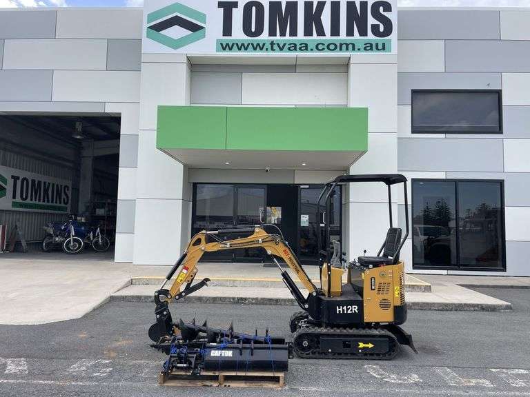 2024 AGT Industrial 1T Excavator & Attachments - Suit New Buyer - Low Hours