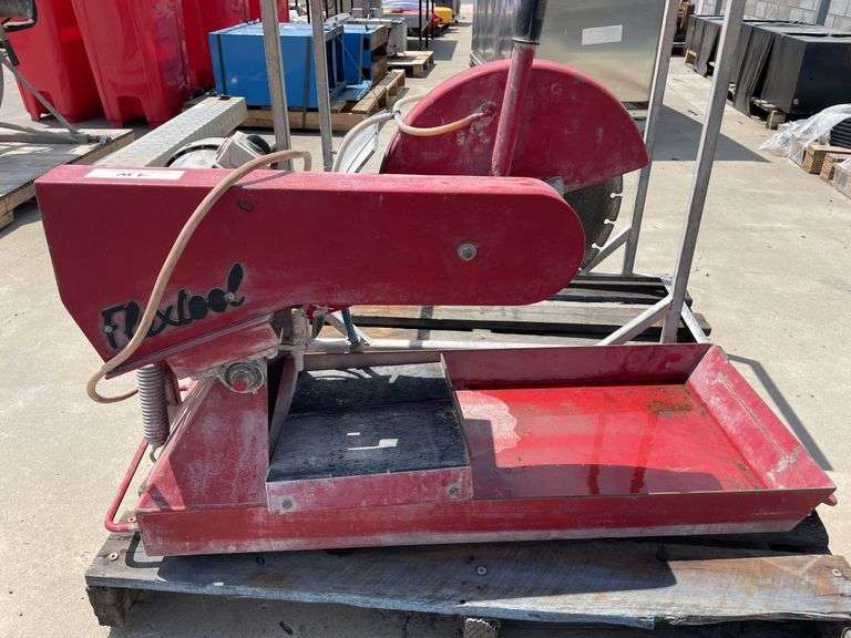 Flextool Brick Saw & Stand