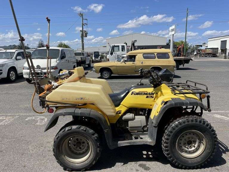 Honda Foreman ES 4x4 Quad Bike c/w Sprayrider Spray Unit