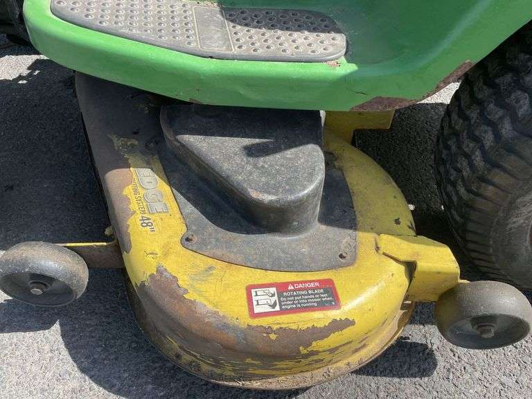 John Deere 48'' Ride-on Mower