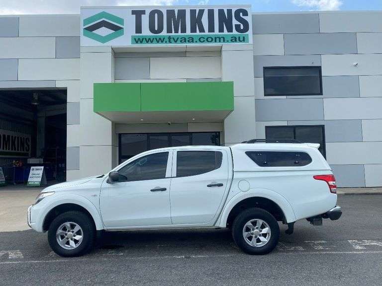 2016 Mitsubishi Triton GLX 4x4 Dual Cab