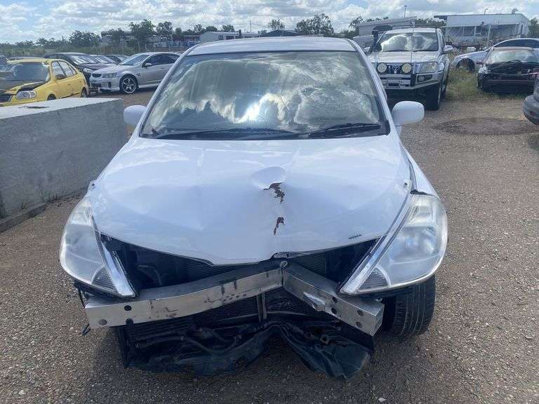 2007 Nissan Tiida Hatchback - Wreck