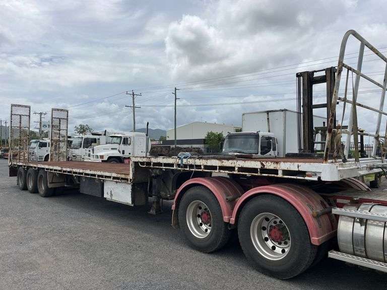 1995 Haulmark Step Deck Trailer