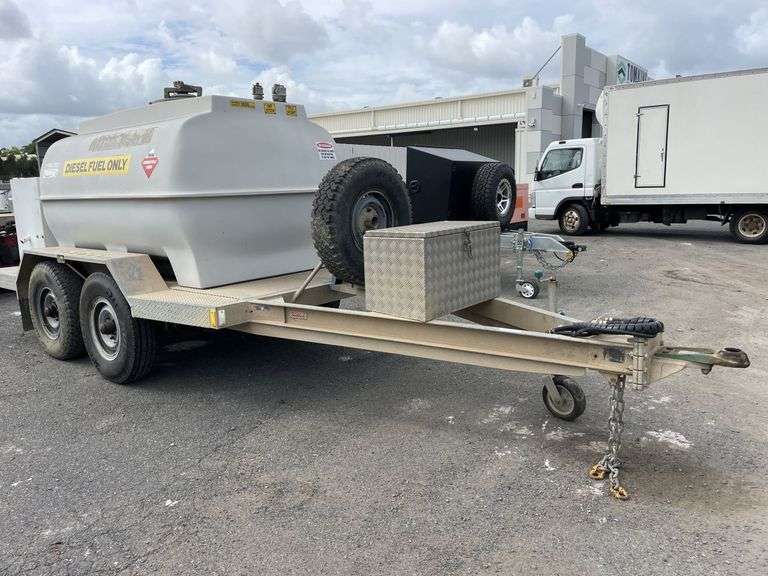 2011 Ko-Mas Felco Dual Axle Diesel 3000Ltr Fuel Trailer and Pump