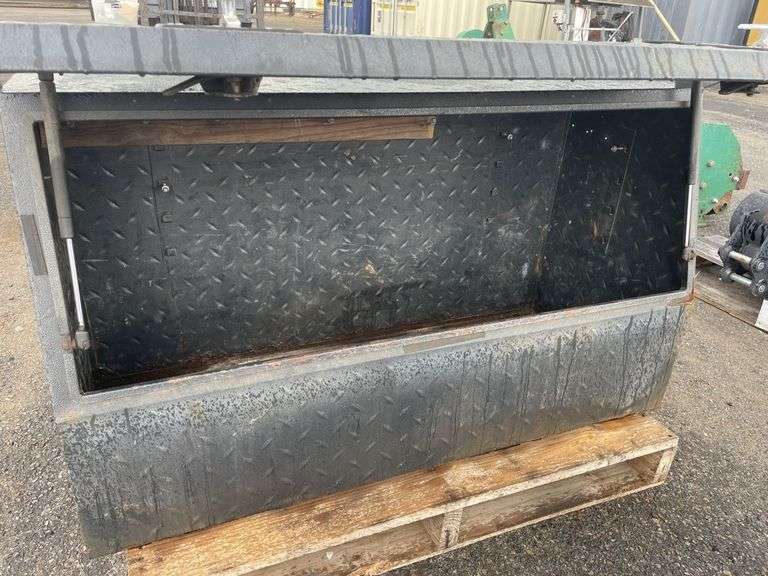 2x Utility Toolboxes