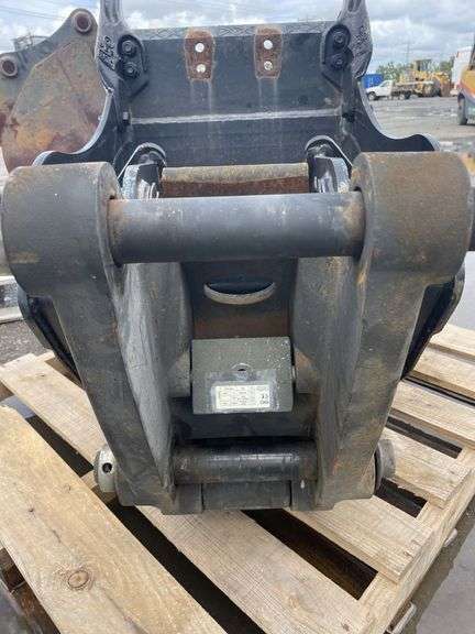 550mm Machinery Bucket inc Quickhitch Attachment