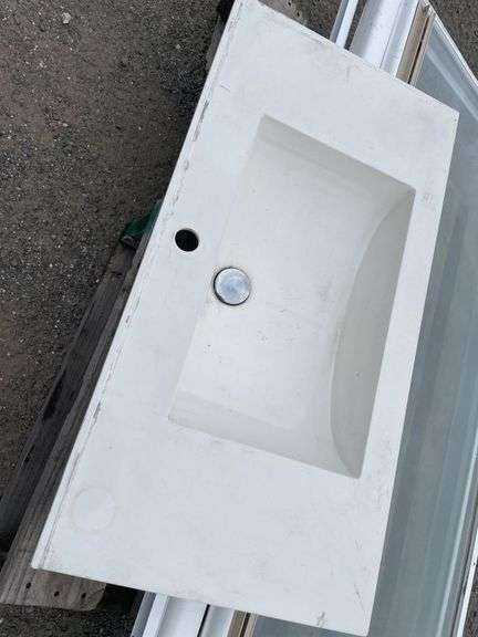 Plastic Vanity Sink and Shower Scree